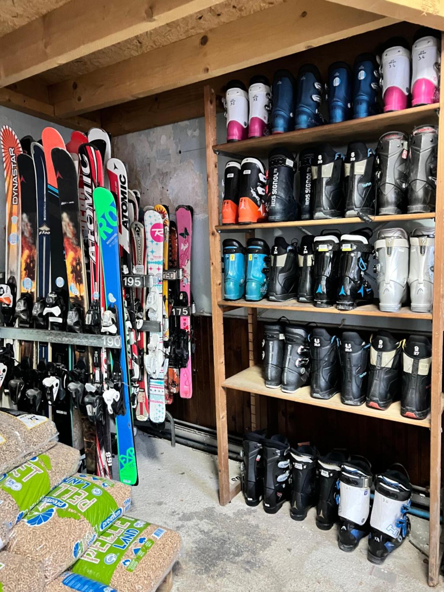 L'Astazou "Pret Gracieux Du Materiel De Ski" Au Studio Luz-Saint-Sauveur Exteriör bild